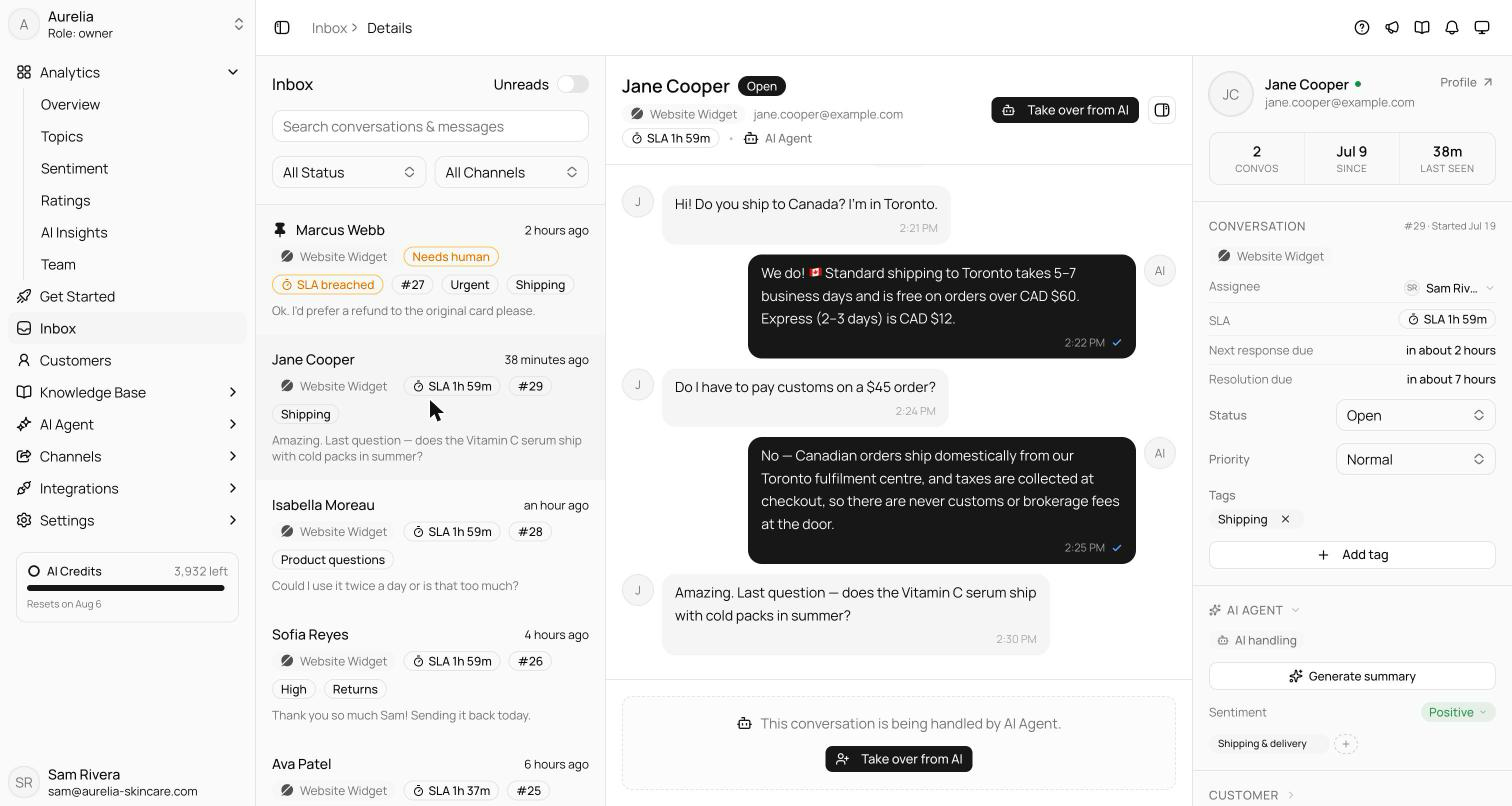 Inbox with the conversation list on the left, an open English-language transcript in the middle, and the customer panel on the right showing the Conversation and AI Agent sections